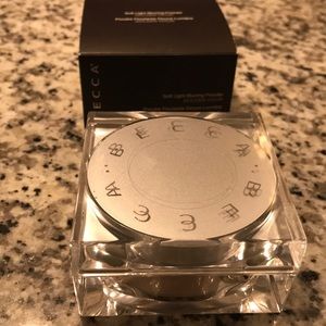 Becca soft light blurring powder🙌